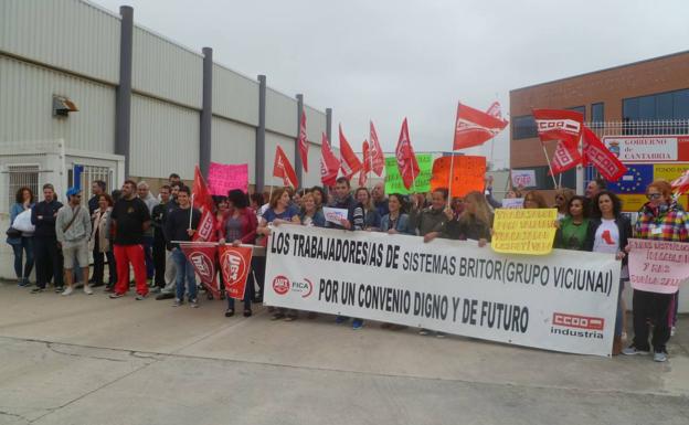 Los trabajadores de la factoría de Mercasantander, en una de sus últimas movilizaciones.