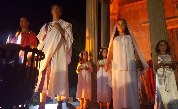 Momento de la apertura del Templo de Jano en el primer día festivo de las Guerras Cántabras