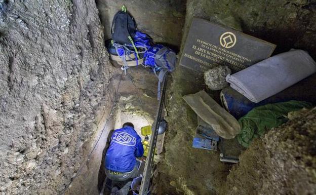 Cultura proyecta un ambicioso parque arqueológico en todo el conjunto de las cuevas.
