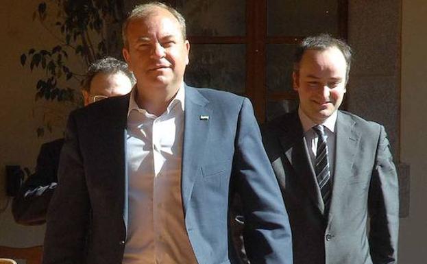 Redondo (d), junto a Monago.