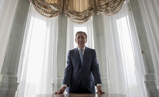 Juan Ignacio Güenechea, en el Palacio de la Magdalena, donde ha participado en un seminario sobre farmacia y pacientes en el marco de los cursos de la UIMP. :