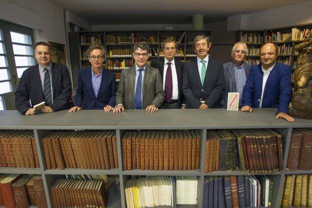 De izquierda a derecha, Íñigo Noriega, José María Lassalle, Álvaro Nadal, Manuel Ángel Castañeda, Luis Revenga, Jesús Cabezón y Calixto Alonso.