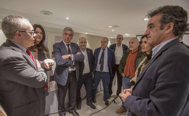 Jornada sobre el transporte ferroviario celebrada ayer por los regionalistas.