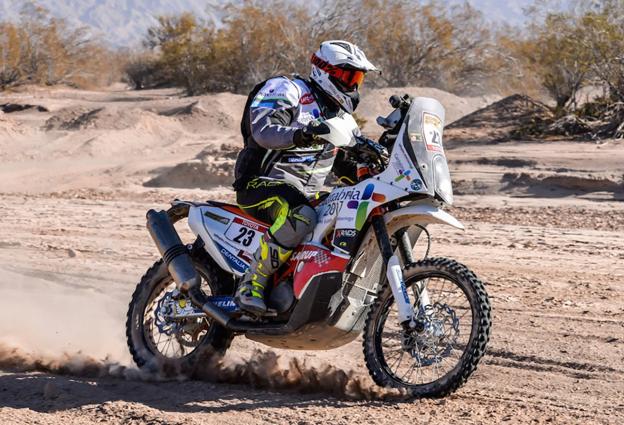 Chus Puras, durante uno de los entrenamientos que ha realizado para preparar el Dakar 2018./DM