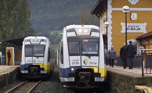 Ramales exige eliminar el paso a nivel «con más arrollamientos de barreras» del país