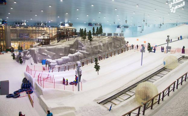 El centro cuenta con dos pistas y muchas actividades para disfrutar de la nieve en Egipto/Ski Egypt