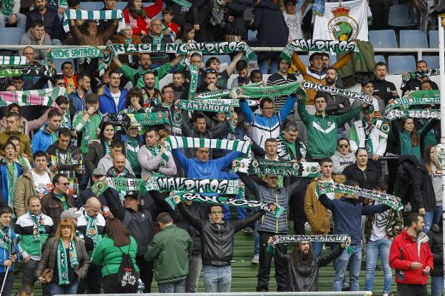 La Gradona no dejó de animar a los verdiblancos. /Daniel Pedriza