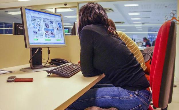 El absentismo laboral es una de las grandes preocupaciones de las empresas. /DM .