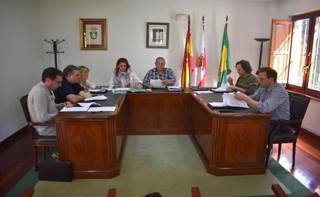 Sesión plenaria celebrada por la Corporación de Cieza/