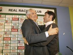 Marcelino, visiblemente emocionado, confirmó hoy que no seguirá en el Racing la próxima temporada./ CELEDONIO/