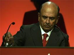Botín afirmó que el Santander tiene una liquidez "suficiente y adecuada" y "no tiene ningún problema"./ CELEDONIO./