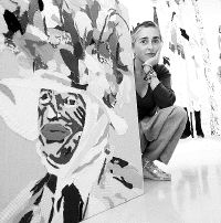 Chelo Matesanz, junto a una de sus nuevas obras. / BRUNO MORENO/