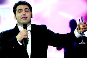 Costel, de albañil a cantante lírico. / DM/
