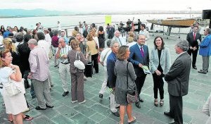 El consejero de Cultura avanzó detalles del proyecto inaugural de Tabacalera en la presentación del número trece de 'Cantabria infinita', en un acto celebrado en el Museo Marítimo. / DM/