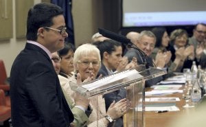 Jordi Balcells, durante la lectura de un manifiesto por la integración de personas con Síndrome de Down en el Congreso. ::
EFE/