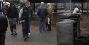 El mercado artesano de Camargo está instalado en el parque Lorenzo Cagigas. :: SANE/